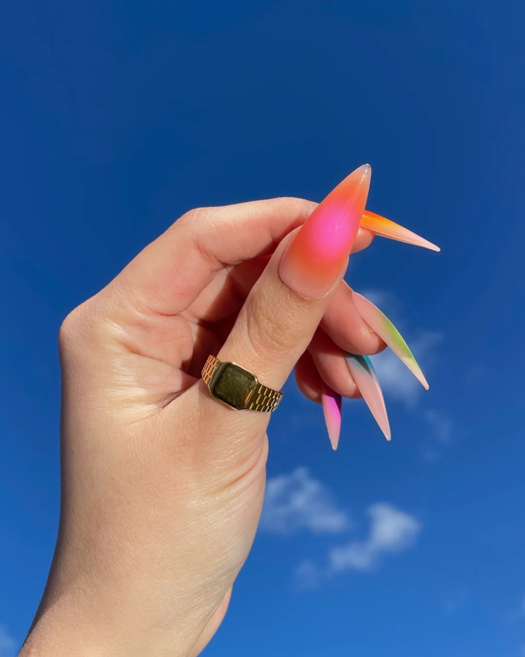 Aura - Nail Gallerys