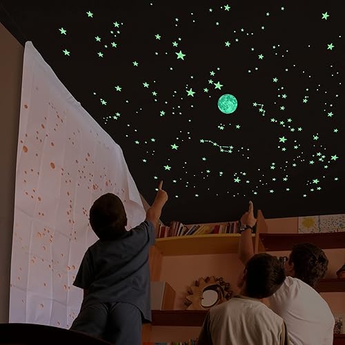 Kit de 270 ÉTOILES FLUORESCENTES pour plafond avec STENCIL perforé de 2 m2, reproduction exacte du ciel, avec LUNE, CARTES avec indications, MINI POSTER. VOIR L'OFFRE avec 348 étoiles pour 1 € de plus - Nail Gallerys