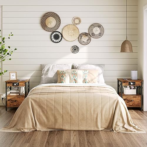 HOOBRO Table d'Appoint avec Station de Charge, Bout de Canapé avec Tiroirs, Ports USB et Prises de Courant, Table de Chevet pour Chambre, Marron Rustique, Noir EBF128CBZ01G1 - Nail Gallerys