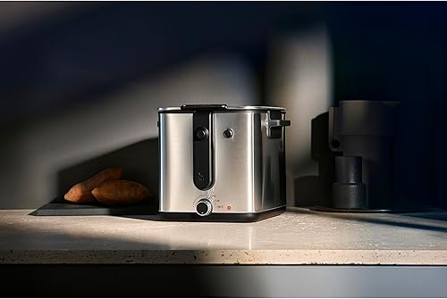 WMF KITCHENminis Friteuse + coupe-frites, Frites maison, Mini friteuse, Sécurisée, Quantité d'huile réduite, Filtre anti-odeur intégré, Température entre 150 et 190°C, Acier inoxydable 0415490011 - Nail Gallerys