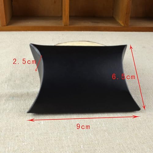 QUUPY Lot de 50 boîtes d'oreiller en papier kraft noir avec rubans, boîte à bonbons, emballage de bijoux, porte-cartes, savon, boîte cadeau pour fête prénatale - Nail Gallerys