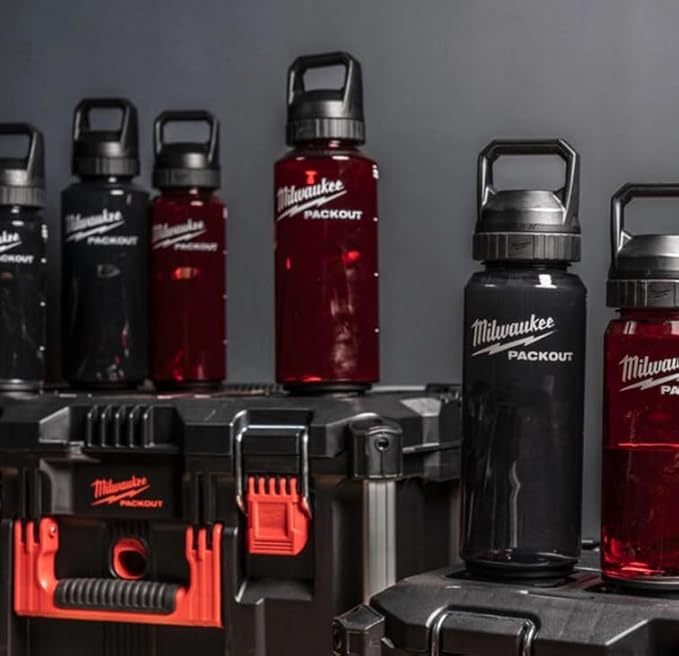 Milwaukee Packout Bouteille en plastique avec couvercle à bec Rouge 1420 ml - Nail Gallerys