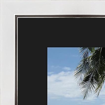 Cadres Photos pêle mêle multivues Vert Foret 12 Photo(s) 10x15 Passe Partout, Cadre Photo Mural 83x60 cm Blanc avec Filet Argent, 3.4 cm de Largeur - Nail Gallerys