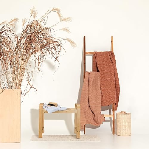 Relaxdays Tabouret de Salle de Bain en Bambou, avec poignées, 54 x 65 x 33 cm, Assise Ergonomique, entrée, Nature - Nail Gallerys