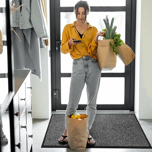 Mibao - Paillasson Anti-saleté pour intérieur et extérieur - Lavable - Très résistant - Antidérapant - Tapis d'entrée - Grattoir à Chaussures - Super Absorbant - 58 x 180 cm - Gris et Noir - Nail Gallerys