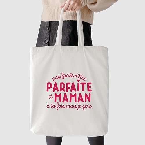 We Are Family, Totebag Humoristique, Pas Facile d'Être Parfaite Et Maman À La Fois Mais Je Gère Naturel, Cadeau Original, Un cadeau parfait pour Humour en 100% Coton imprimé avec amour en France - Nail Gallerys