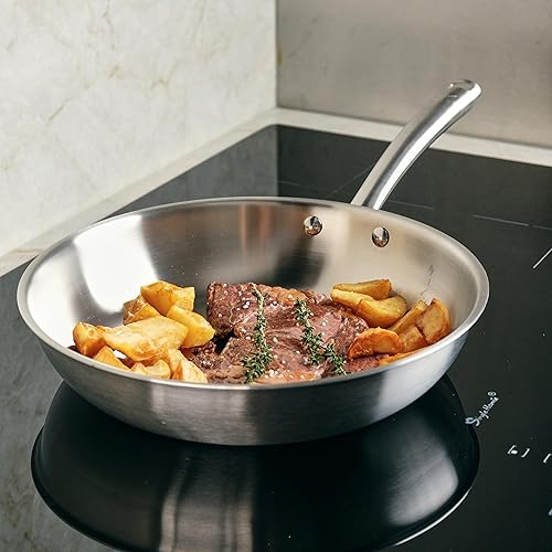 KAMBERG - Poêle Ø28 cm en Acier Inoxydable 18/10 Triply - Sans PFAS - Tous feux dont induction et four - 0008272, Gris - Nail Gallerys