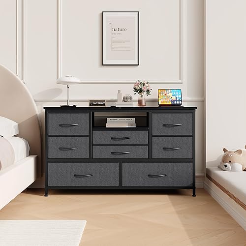 Baloveby Commode à 8 Tiroirs, Meuble TV avec Lumière LED, Station de Charge, Commode pour Chambre, Salon, Couloir avec Structure en Métal, Plateau de Table en Bois (Rose) - Nail Gallerys