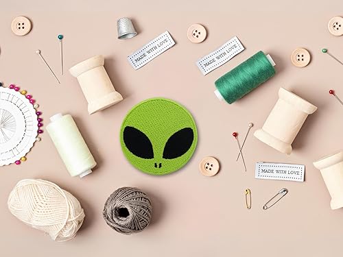 Finally Home Écusson Thermocollant | Petite tête d'extraterrestre ronde | Patch à coller au fer à repasser ou à coudre | Pièce de décoration ou réparation pour vêtement, jean, sac, pantalon, veste - Nail Gallerys