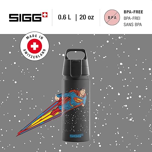 SIGG - Gourde en aluminium pour enfant - WMB ONE Superman - Convient aux boissons gazeuses - Anti-fuite - Légère comme une plume - Sans BPA - Certifié climatiquement neutre - Pour le sport et l'école - Nail Gallerys