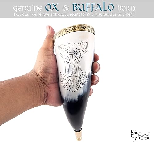 Corne à boire Viking avec support en fer véritable Divit | Corne à boire de la bière médiévale authentique | Décorations en laiton et pochette cadeau en lin incluses. (Horn with Wooden Stand) - Nail Gallerys