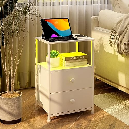 VEDECASA Table de Chevet Moderne Avec Station de Charge et Lumières LED - Blanche Avec 2 Tiroirs et Étagères Ouvertes - Table d'Appoint Pour Chambre à Coucher - Nail Gallerys
