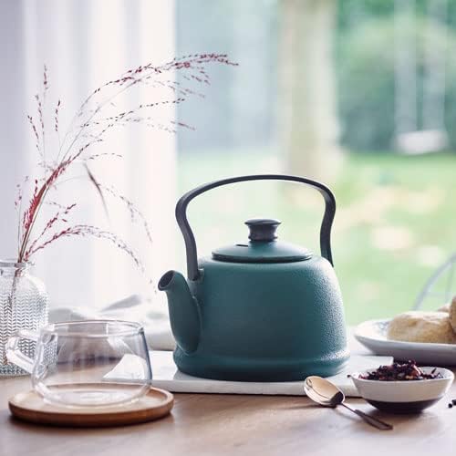 Beka Junna théière en fonte 1 L - Théière avec infuseur en inox, anse rabattable et bec verseur anti-goutte - Bouilloire compatible avec tous feux - Couleur Forest - Nail Gallerys