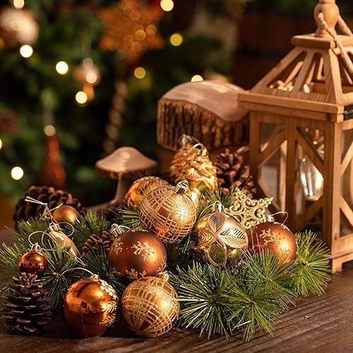 Valery Madelyn 70pcs Boule de Noël pour Decoration Noel,3-10cm Cuivré Doré,Décoration Suspendu pour l'arbre de Noël, Ornement avec Étoile pour Sapin de Noël, l'emballage en Papier Kraft - Nail Gallerys