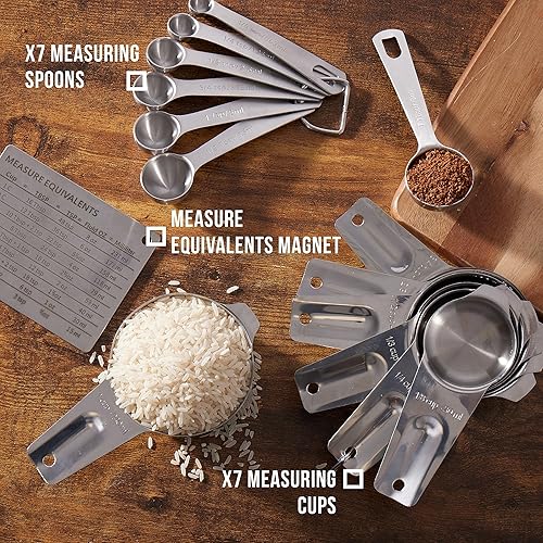 Oak & Steel - Ensemble de 17 Tasses à Mesurer & Cuillères en Acier Inoxydable: 7 Tasses, 7 Cuillères, 2 Anneaux & Tableau de Conversion Aimanté - Facile à Nettoyer - Nail Gallerys