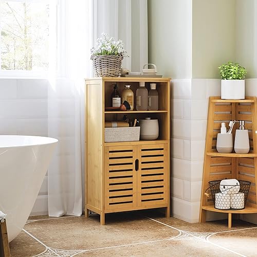 kleankin Mueble de Baño de Bambú Armario de Baño Con 2 Puertas 2 Estantes Abiertos y Patas Elevadas Antivuelco 50x29x92 cm Natural - Nail Gallerys