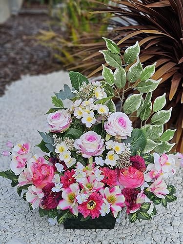 Composition de Fleurs Artificielles, Lesté Ciment Pour Une Très Bonne Tenue à L extérieur. Réalisé par Nos Soins, Fleurs de Qualité - Nail Gallerys