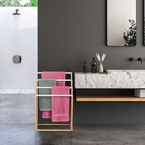 Relaxdays Porte-Serviettes en Bambou, 4 Barres en quinconce, H x L x P : 82 x 55 x 31 cm, Salle de Bain, Nature et Blanc - Nail Gallerys