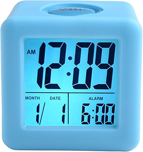 Yhenlovtt Réveil numérique LCD sophistiqué en silicone pour chambre à coucher avec lumière intelligente et affichage de la date (bleu) - Nail Gallerys