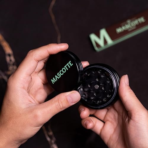 Mascotte® Design Grinder en Aluminium | Moulin a epices pour herbes et tabac | Effriteuse compact de 4 cm de diamètre | Ensemble de 4 pièces avec grattoir à pollen - Nail Gallerys