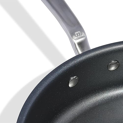 Made In Cookware – Sauteuse Antiadhésive de 3,31 L avec Couvercle - Fabriquée en Italie - Revêtement en Acier Inoxydable 5 Épaisseurs - Batterie de Cuisine Professionnelle - Compatible Induction - Nail Gallerys