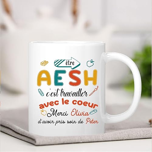 HALUMI Mug Nom Personnalisé Pour AESH - Tasse Originale Personnalisée Maitresse d'École Maternelle Nounou Atsem- Idée Cadeau Fin d'Année Scolaire Noël Fin De Contrat - Mug En Ceramique 330ml 440ml - Nail Gallerys