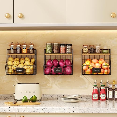 3 pcs de fruits de cuisine à couvercle en bois - stockage mural d'oignons et de pommes de terre avec plaque signalétique, panier suspendu en fil métallique armoire de rangement de comptoir de cuisine - Nail Gallerys