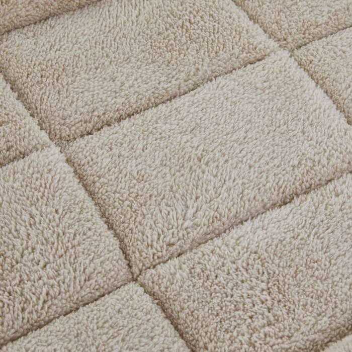 EveryYay Plush Dog Crate Mat 2 H - Nail Gallerys