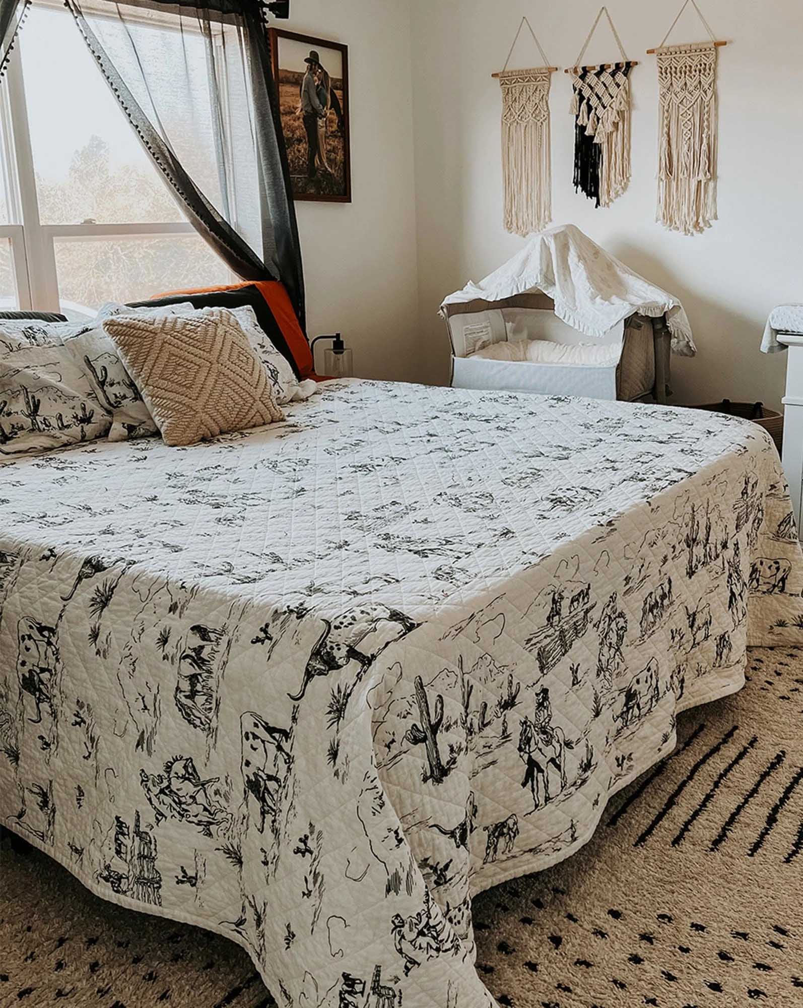 Ranch Life Western Toile Reversible Quilt Set - Nail Gallerys