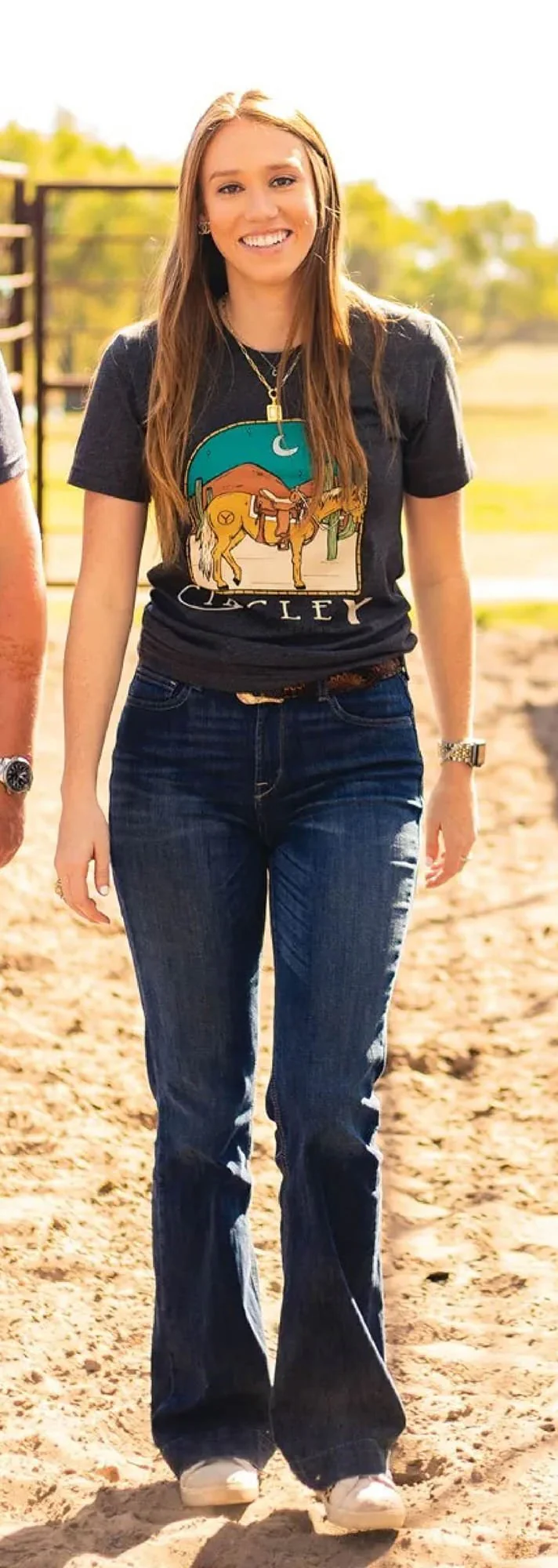 Circle Y Women's Hitching Post Tee - Nail Gallerys