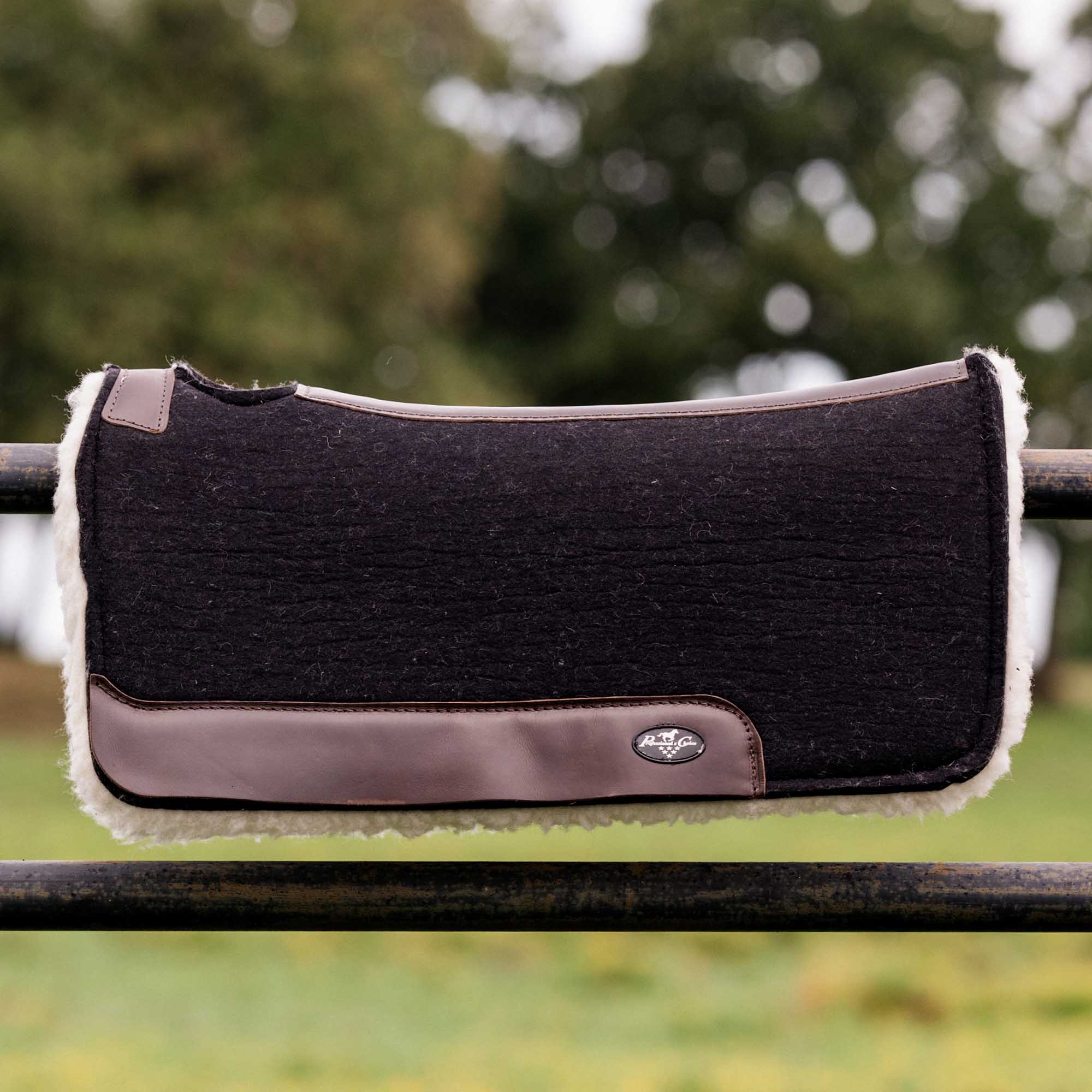 Steam-Pressed Saddle Pad with Fleece Bottom - Nail Gallerys