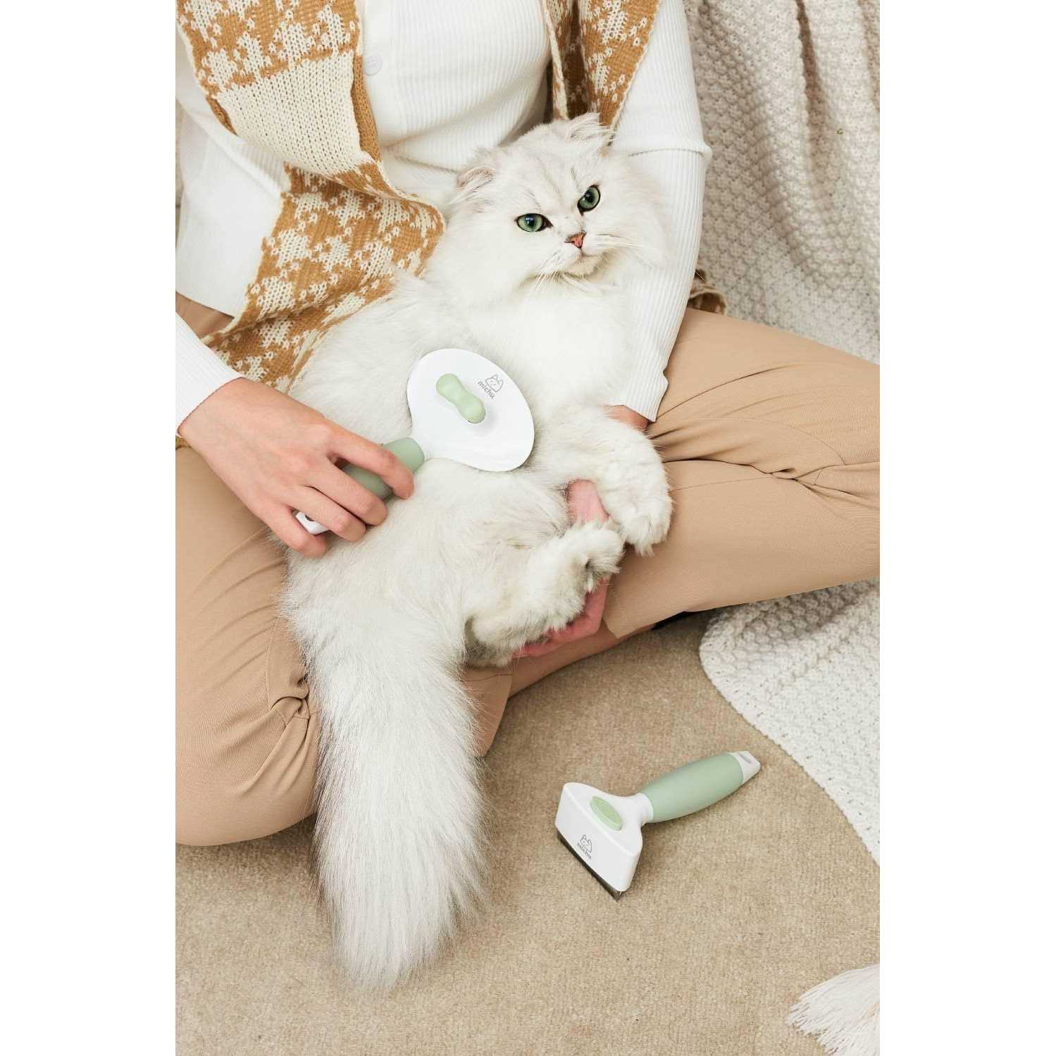 Michu Cream Pet Brush Gentle and Effective Grooming for Dogs and Cats - Nail Gallerys