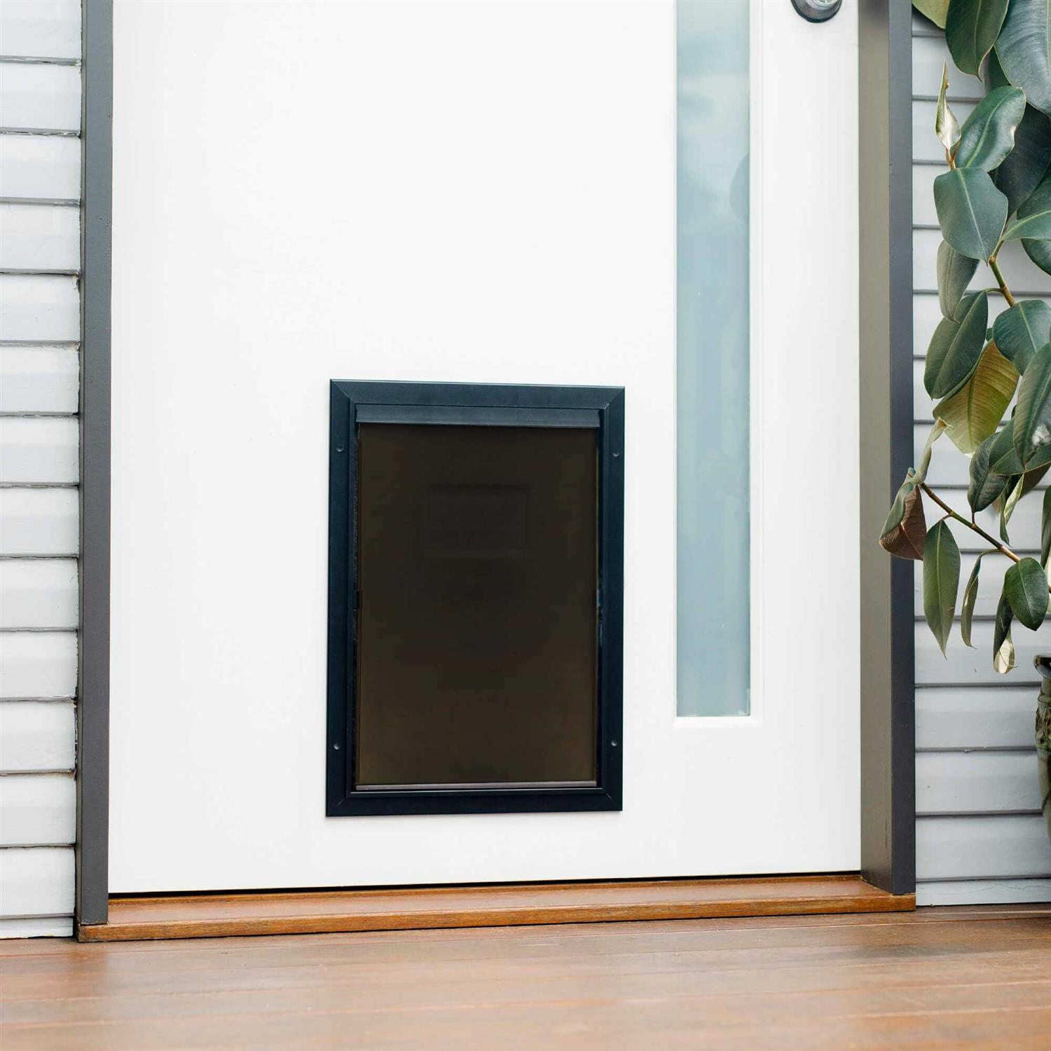 Hakuna Pets Deluxe Aluminum Pet Door - Nail Gallerys