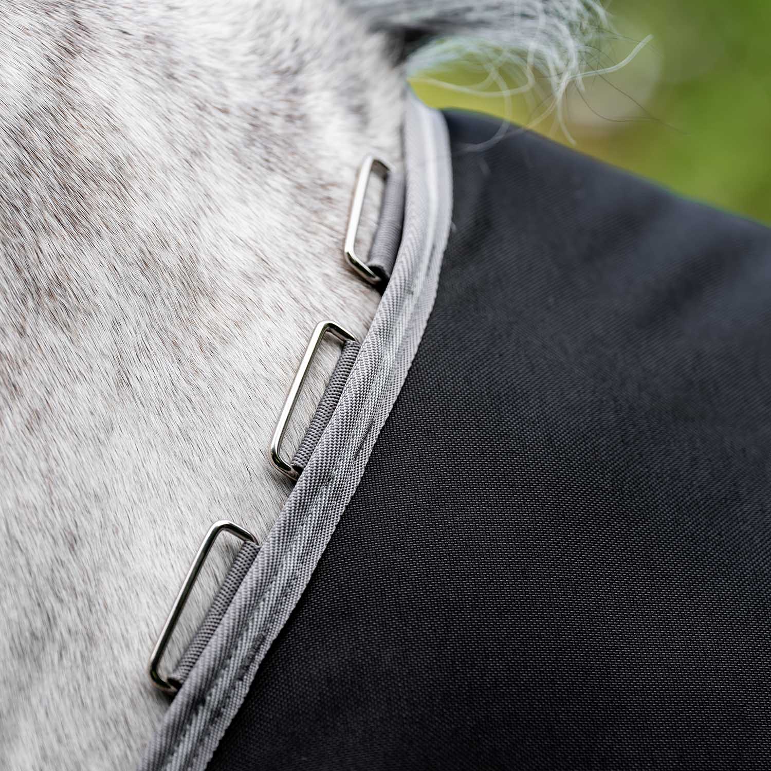 Amigo Bravo 12 Plus Turnout, 250 Gram, Black/Titanium - Nail Gallerys