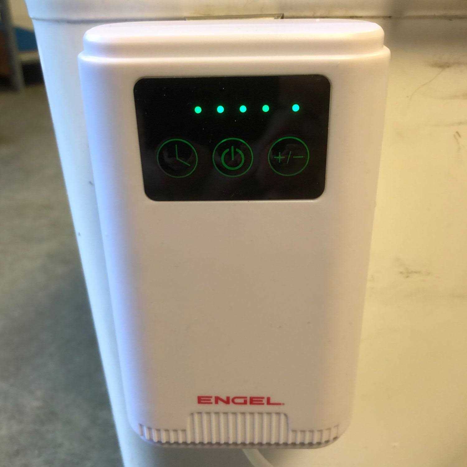 Engel Extra Large Lithium-Ion Rechargeable Live Bait Aerator Pump - Nail Gallerys