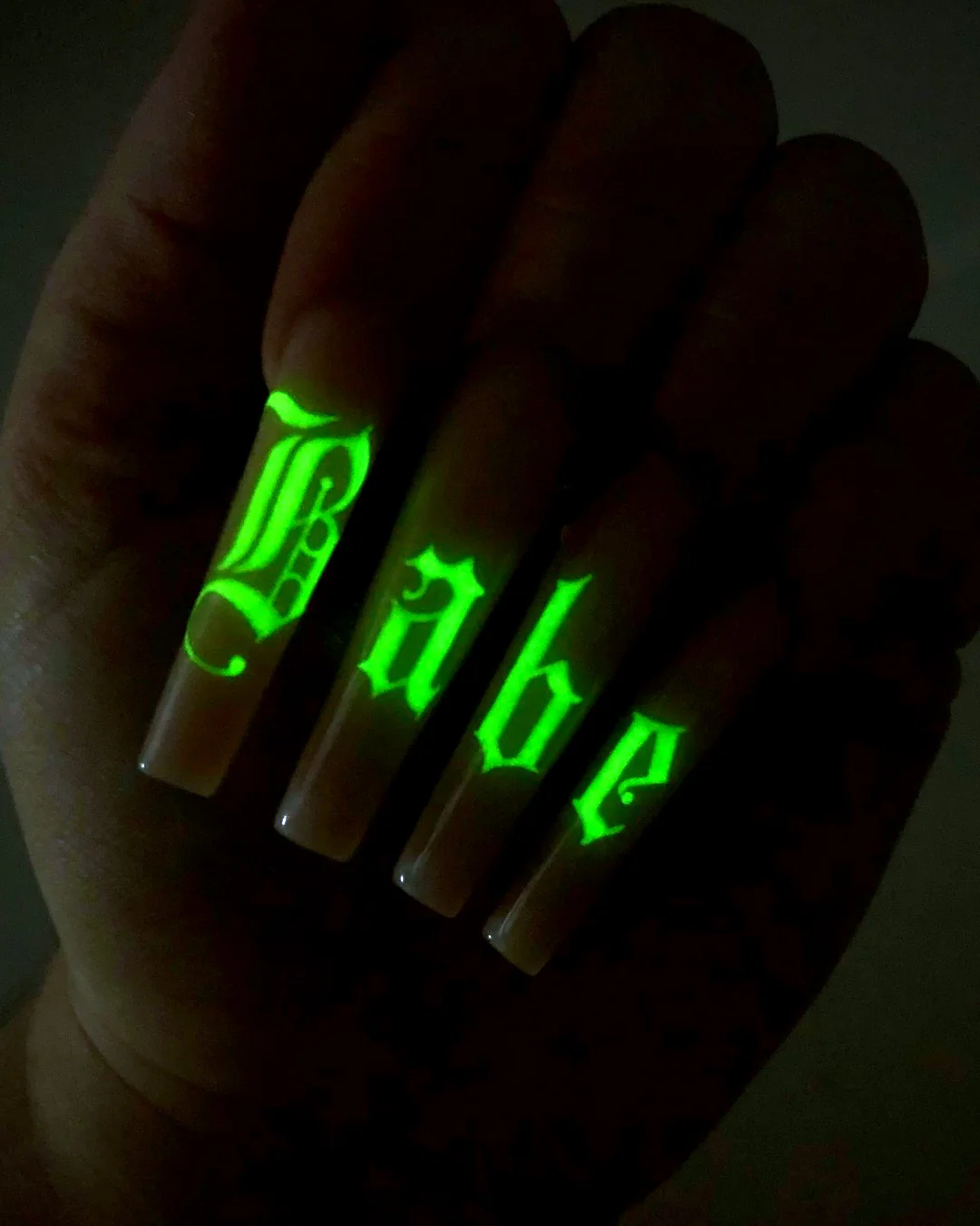 Babe - Nail Gallerys