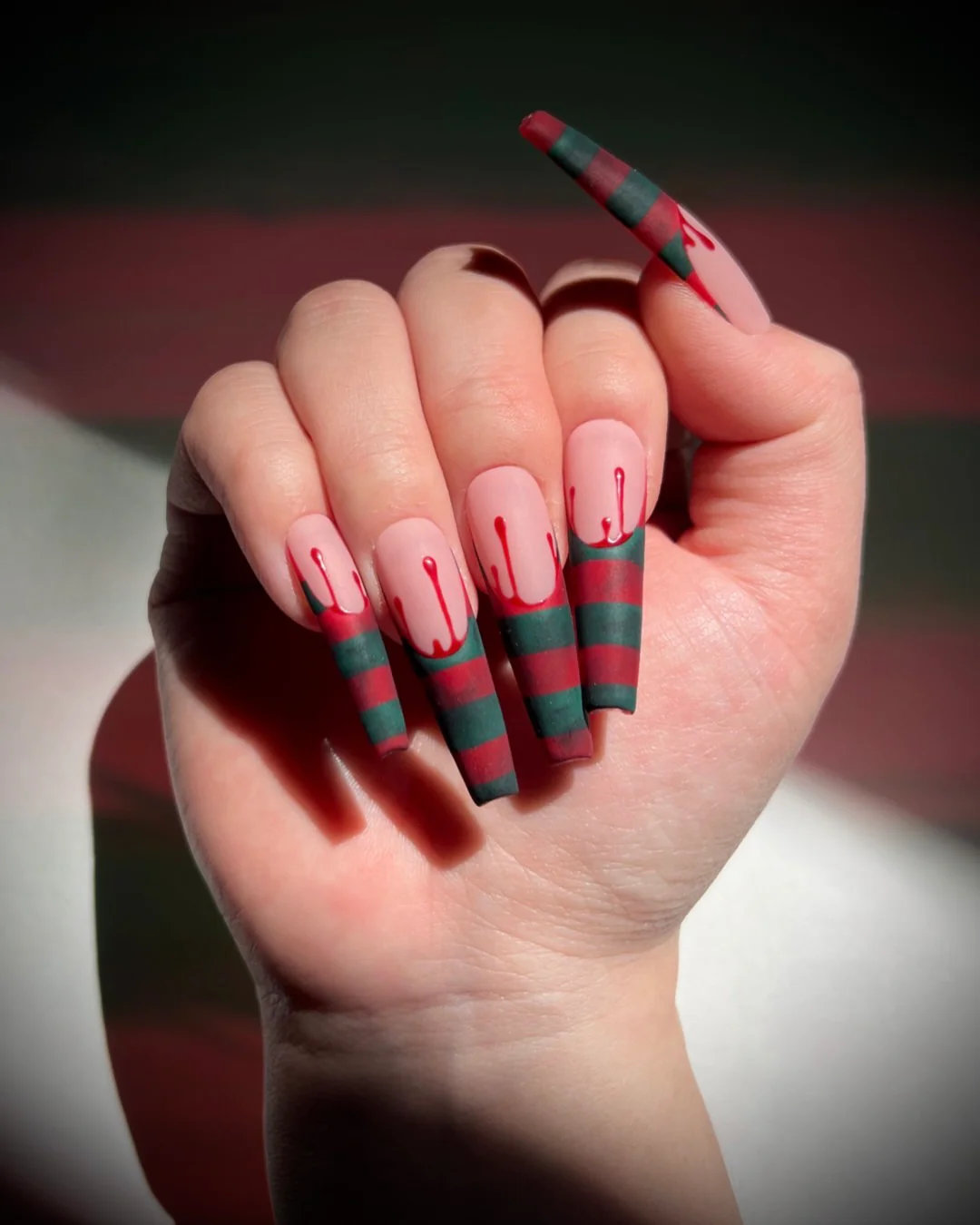 Elm Street - Nail Gallerys