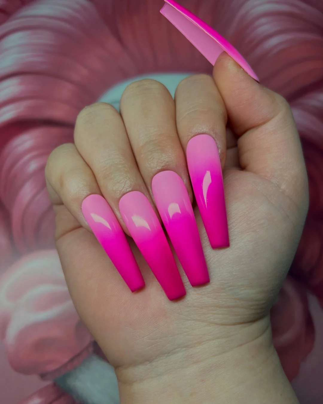 Strawberry Puff - Nail Gallerys