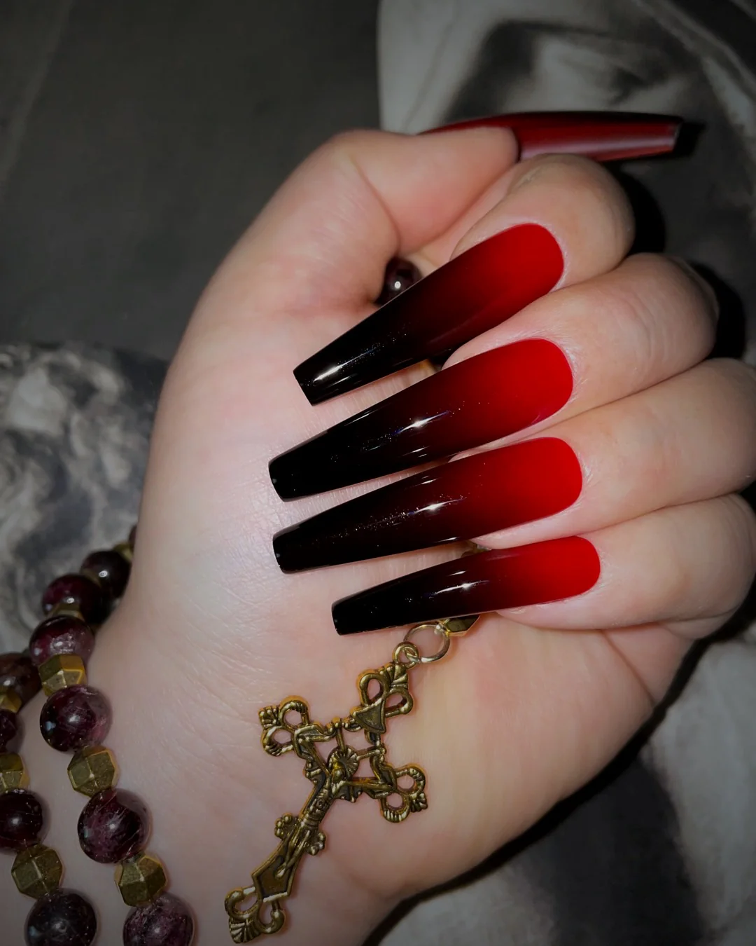 Elvira - Nail Gallerys