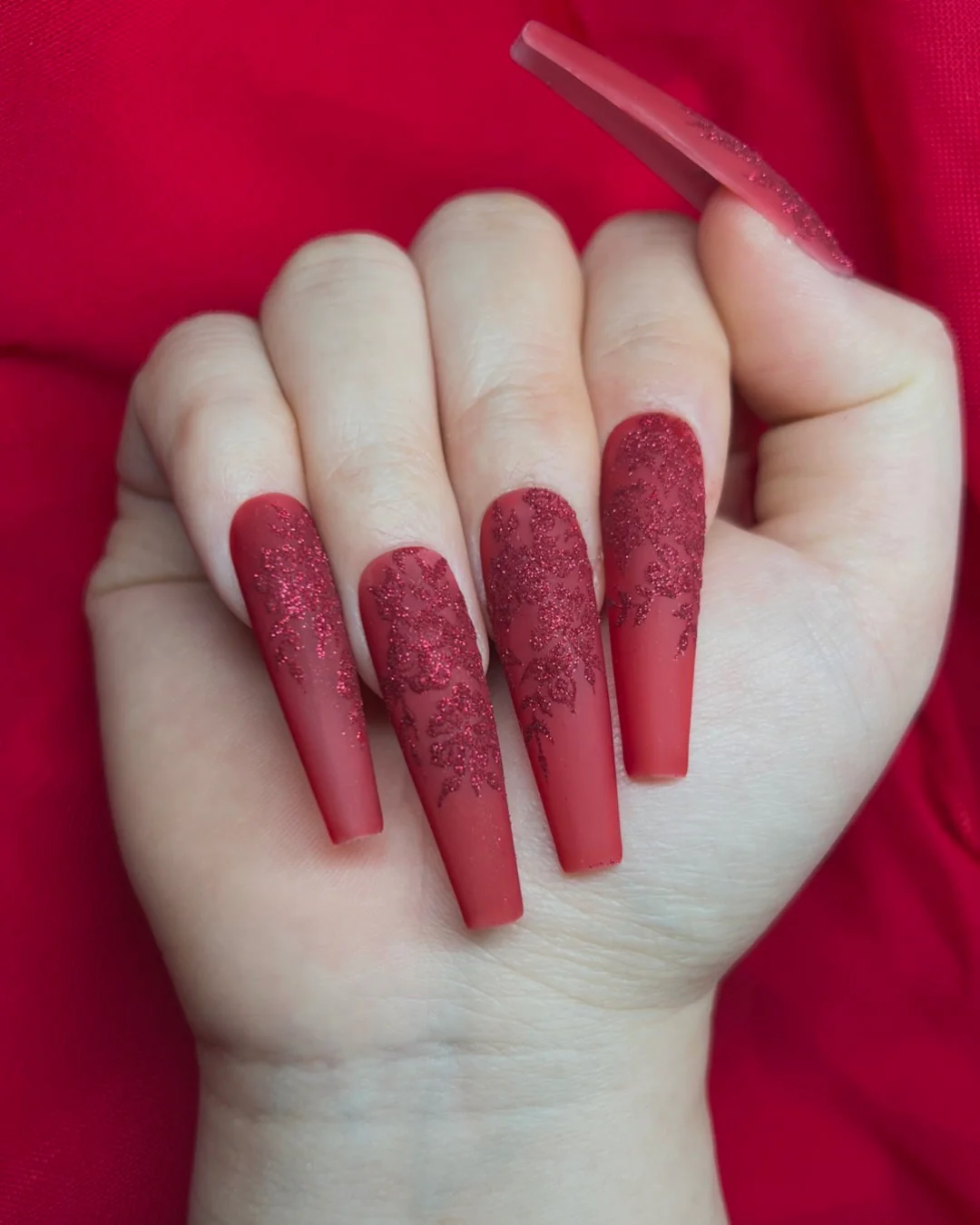 Crimson Lace - Nail Gallerys
