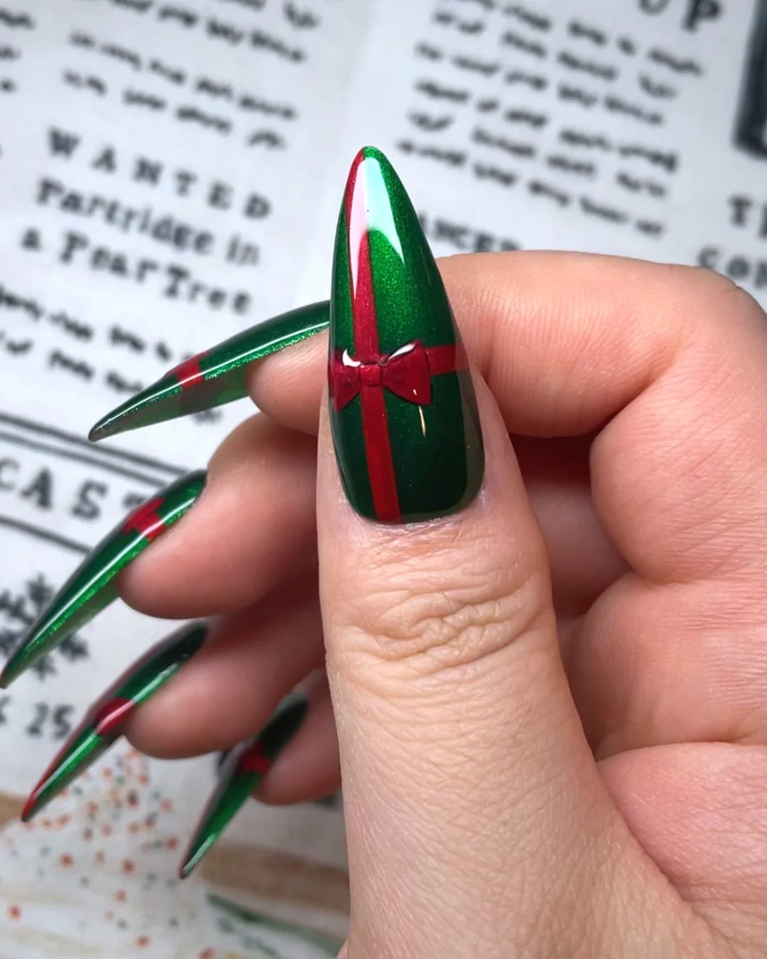 Under the Tree: Classic - Nail Gallerys