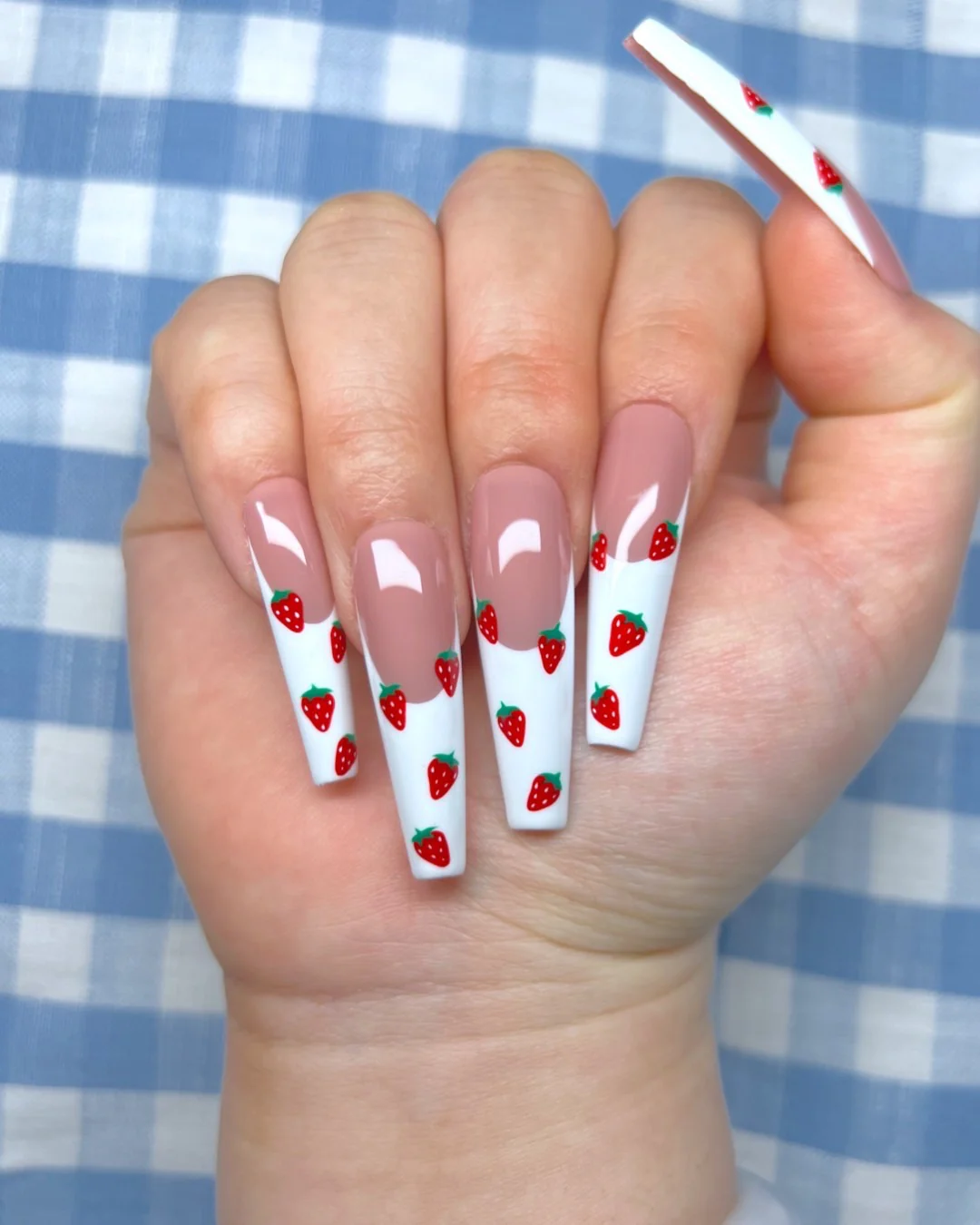 Les Fraises Fran?aise - Nail Gallerys