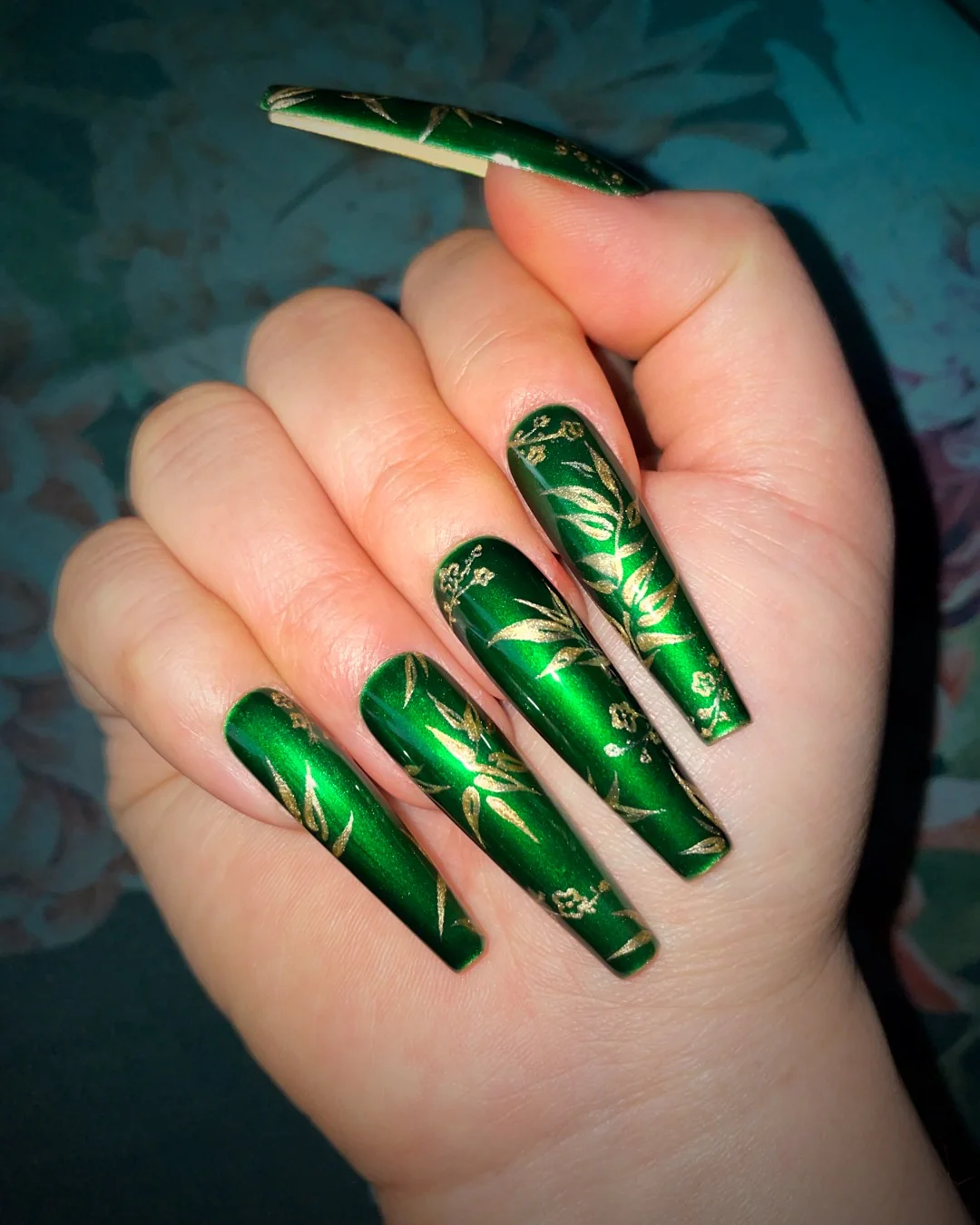 Shu Brocade: Emerald - Nail Gallerys