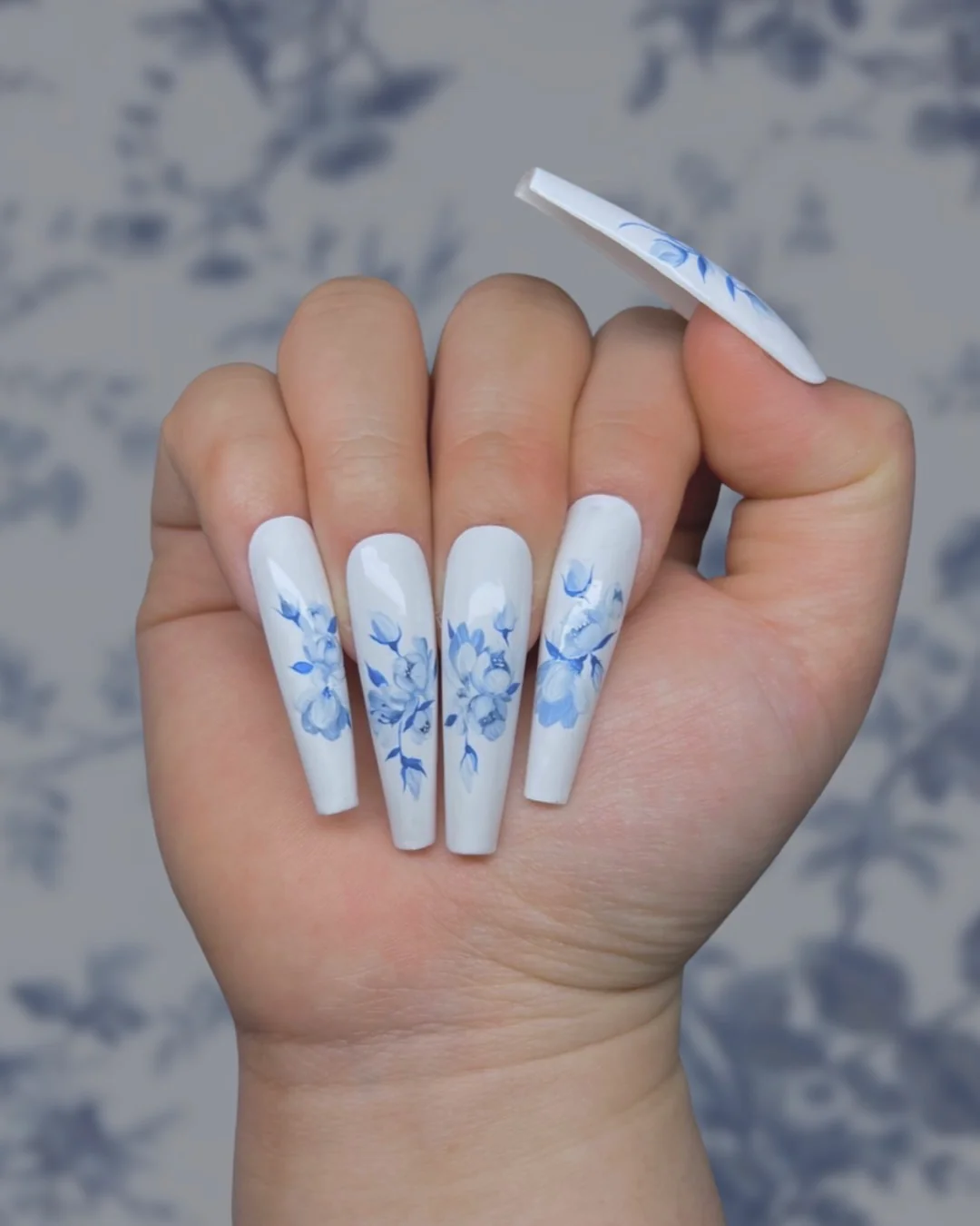 Botanical Porcelain - Nail Gallerys