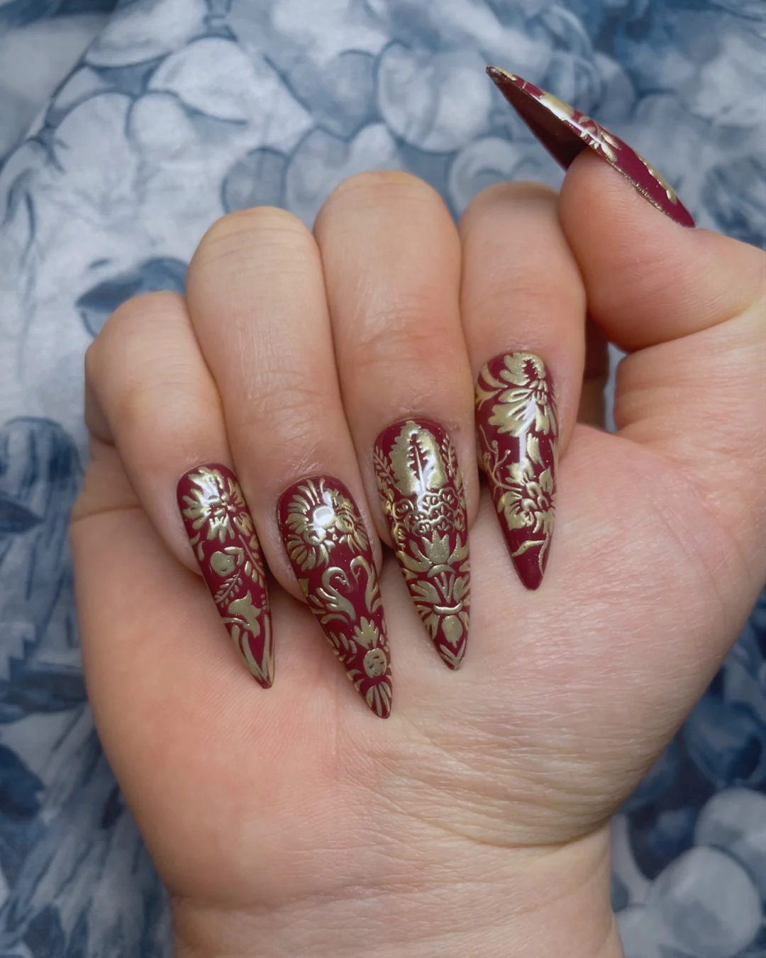 Garnet Damask - Nail Gallerys