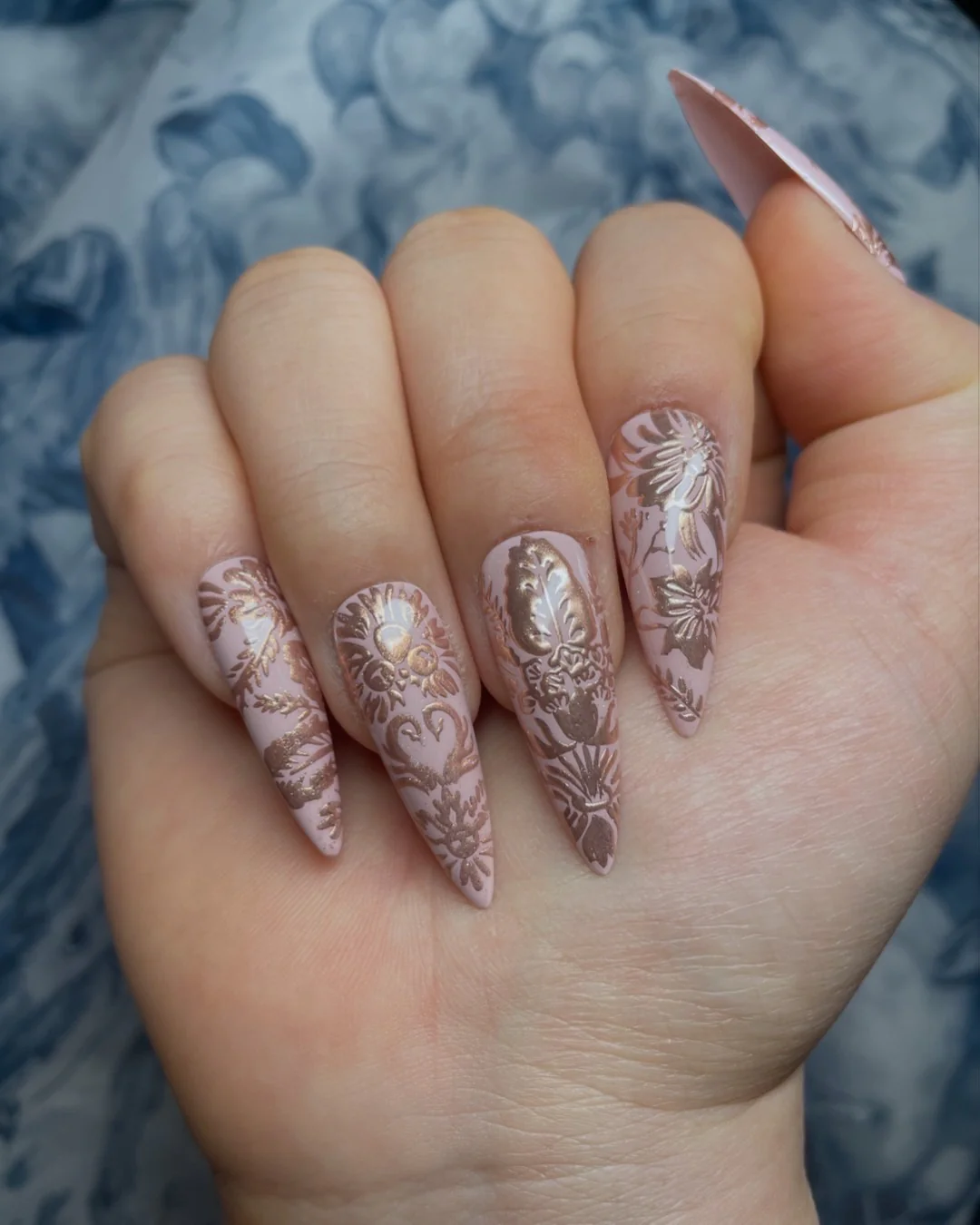 Rose Damask - Nail Gallerys
