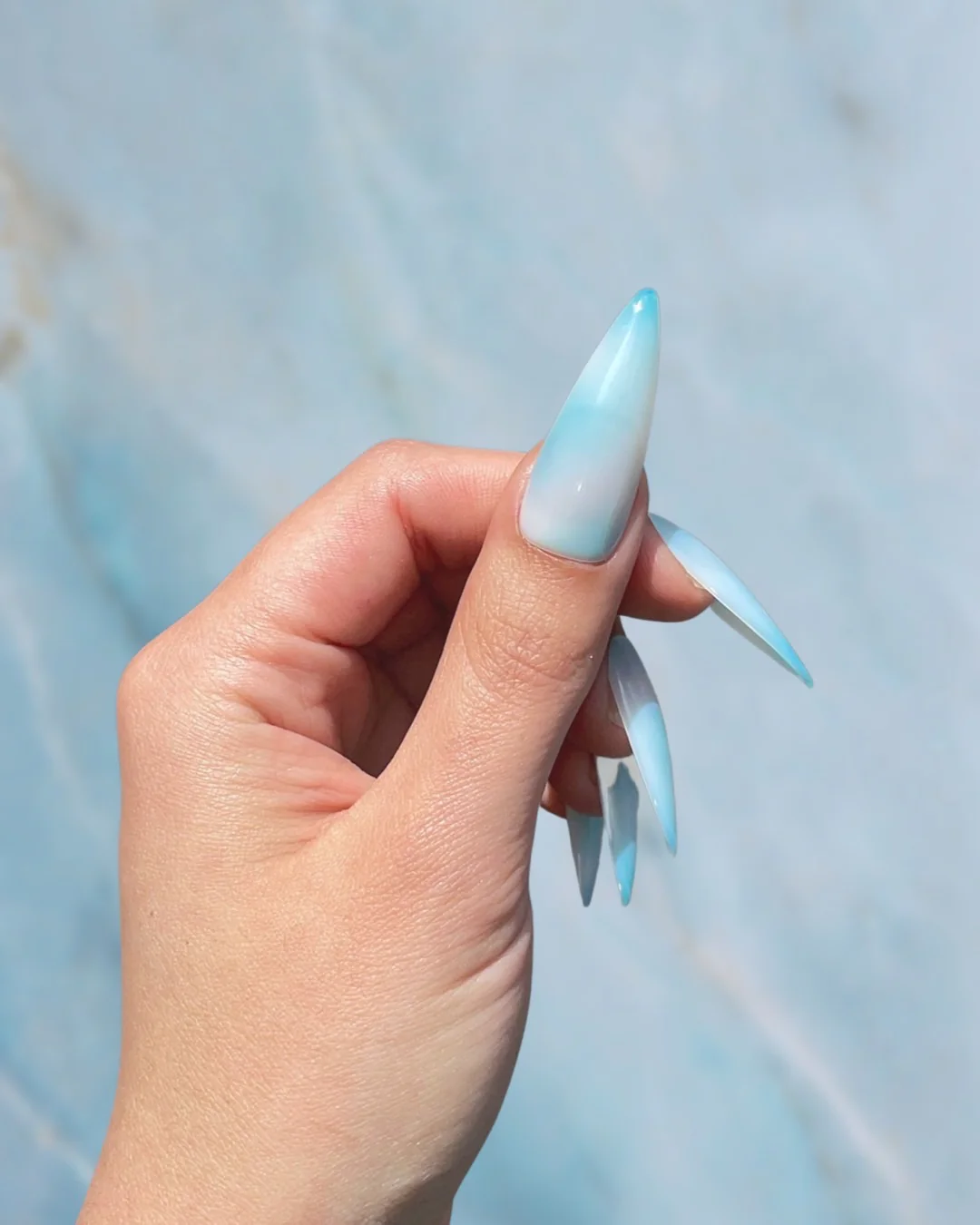 Aquamarine Aura - Nail Gallerys