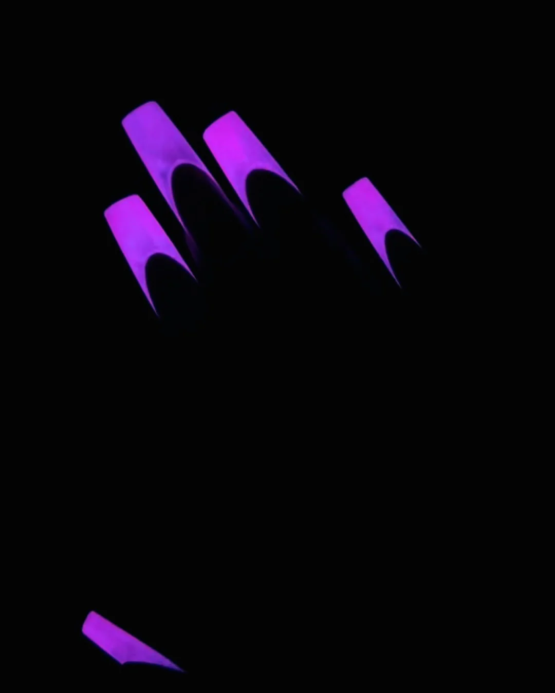 Rosy Glow Tips - Nail Gallerys