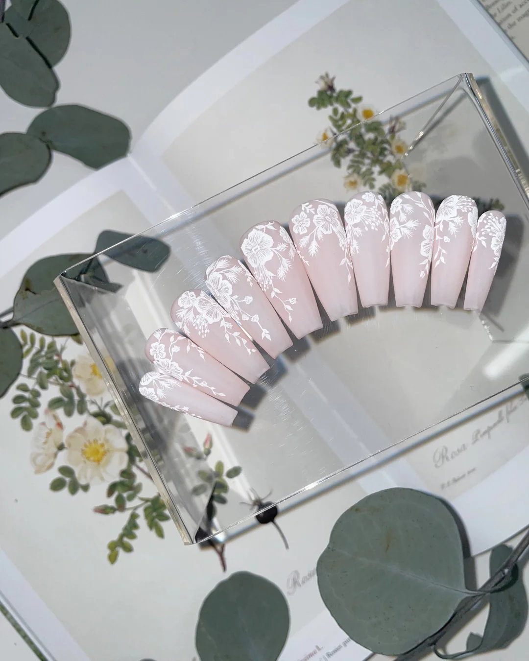 Nude Lace - Nail Gallerys