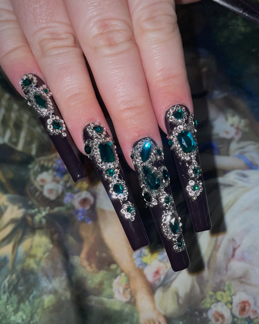 Taylor Emeralds - Nail Gallerys